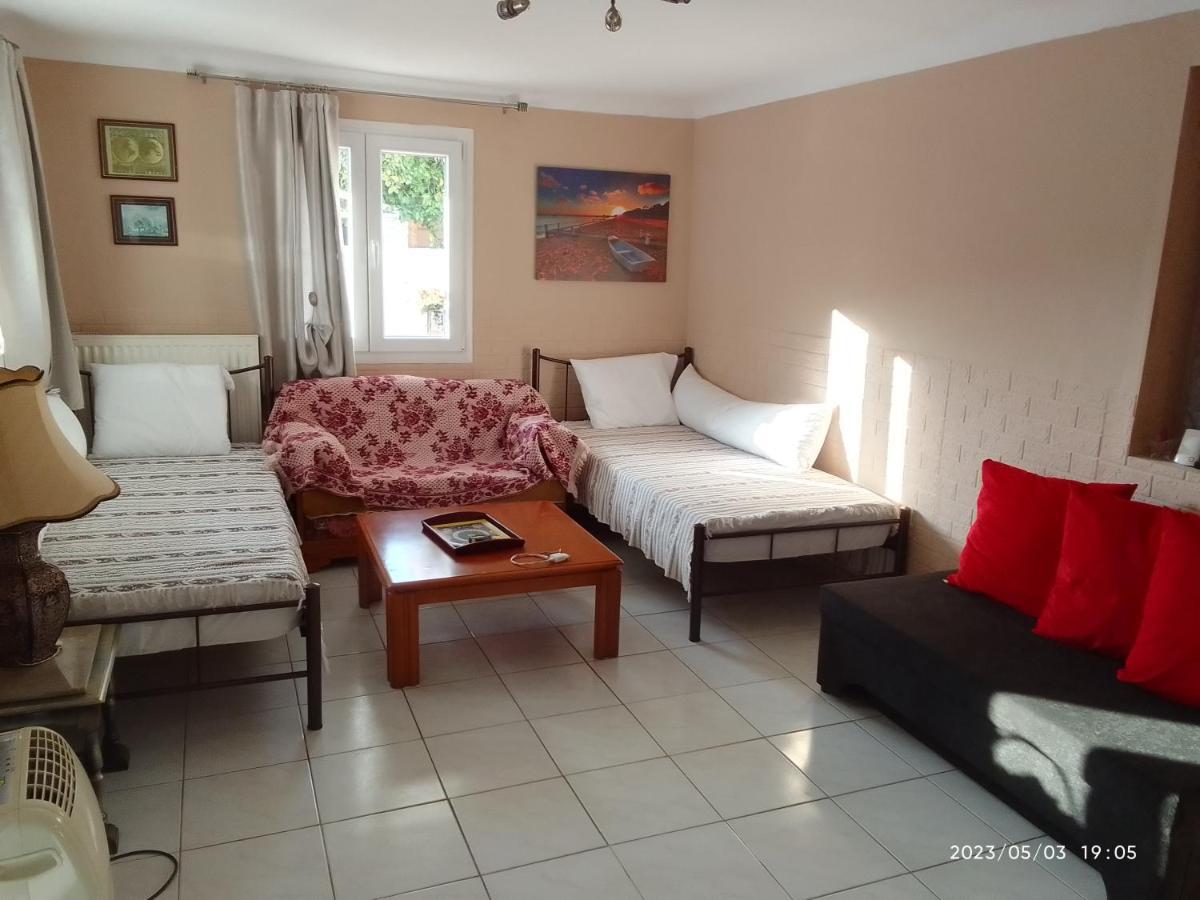 Апартаменти Antonia Family House Near Airport Порто-Рафті Екстер'єр фото